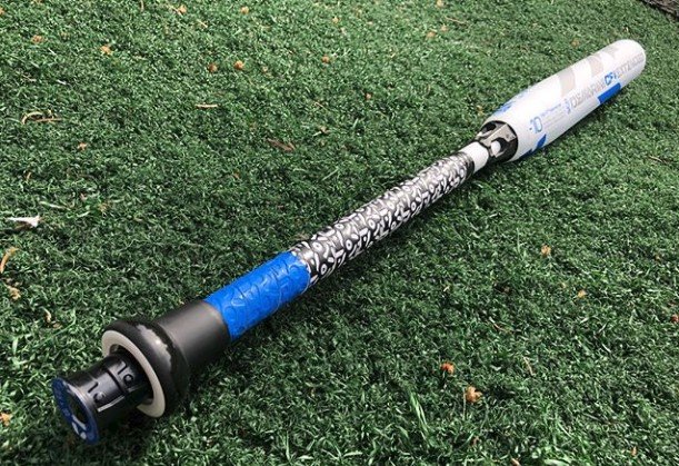 Análise do taco de arremesso rápido DeMarini CF XD | Comprimento ajustável
