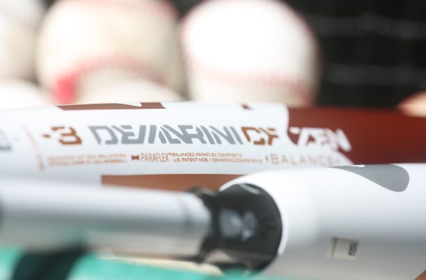 Avaliação da DeMarini CF Zen USA, BBCOR, Big Barrel 2018